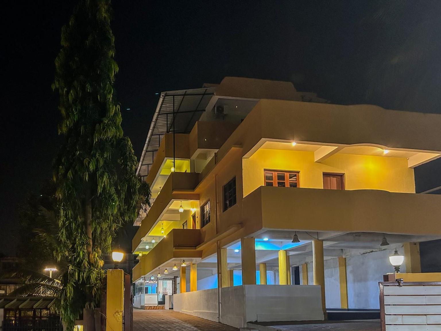 La Costa Residency Hotel Anjuna Exterior photo