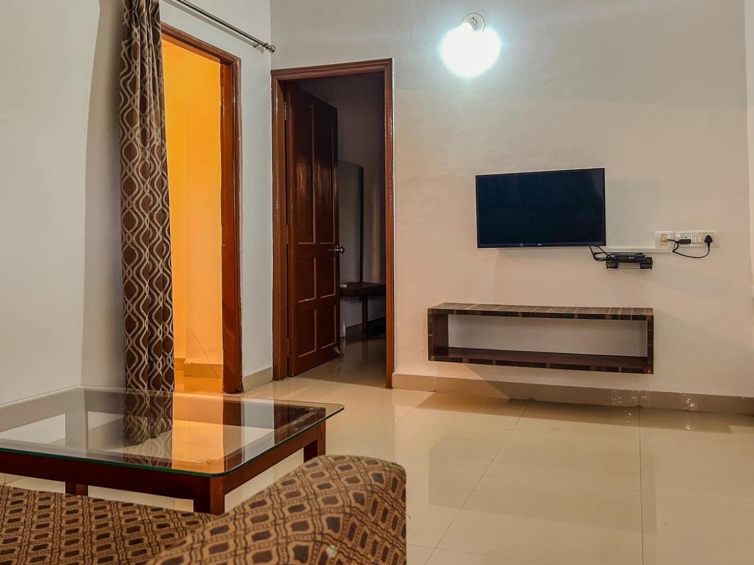 La Costa Residency Hotel Anjuna Exterior photo